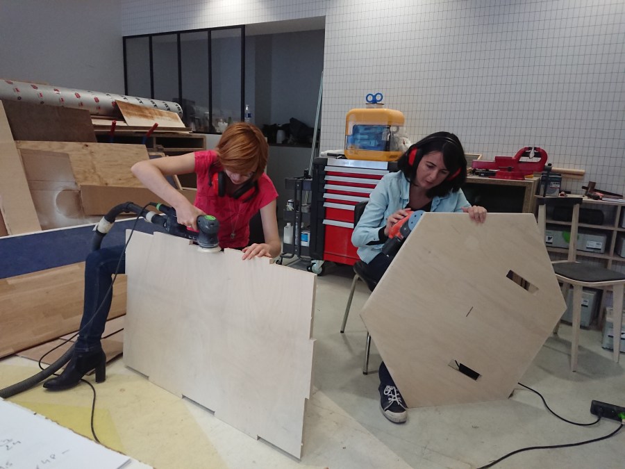 DSCPDC_0003_BURST20181012120214330_COVER