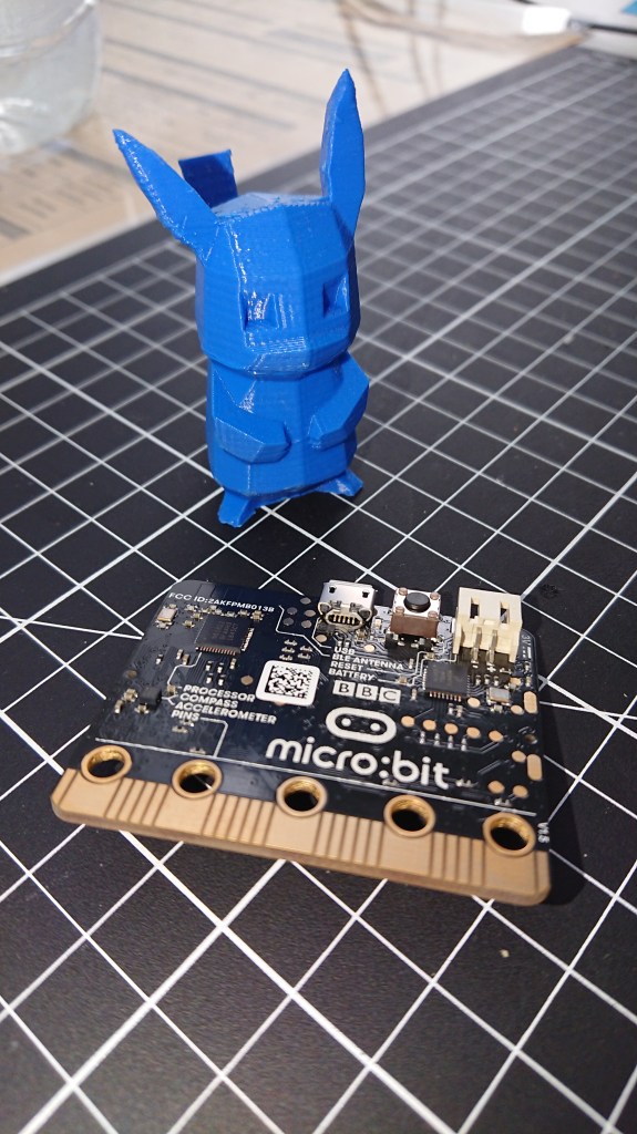 carte micro:bit et Pokemon