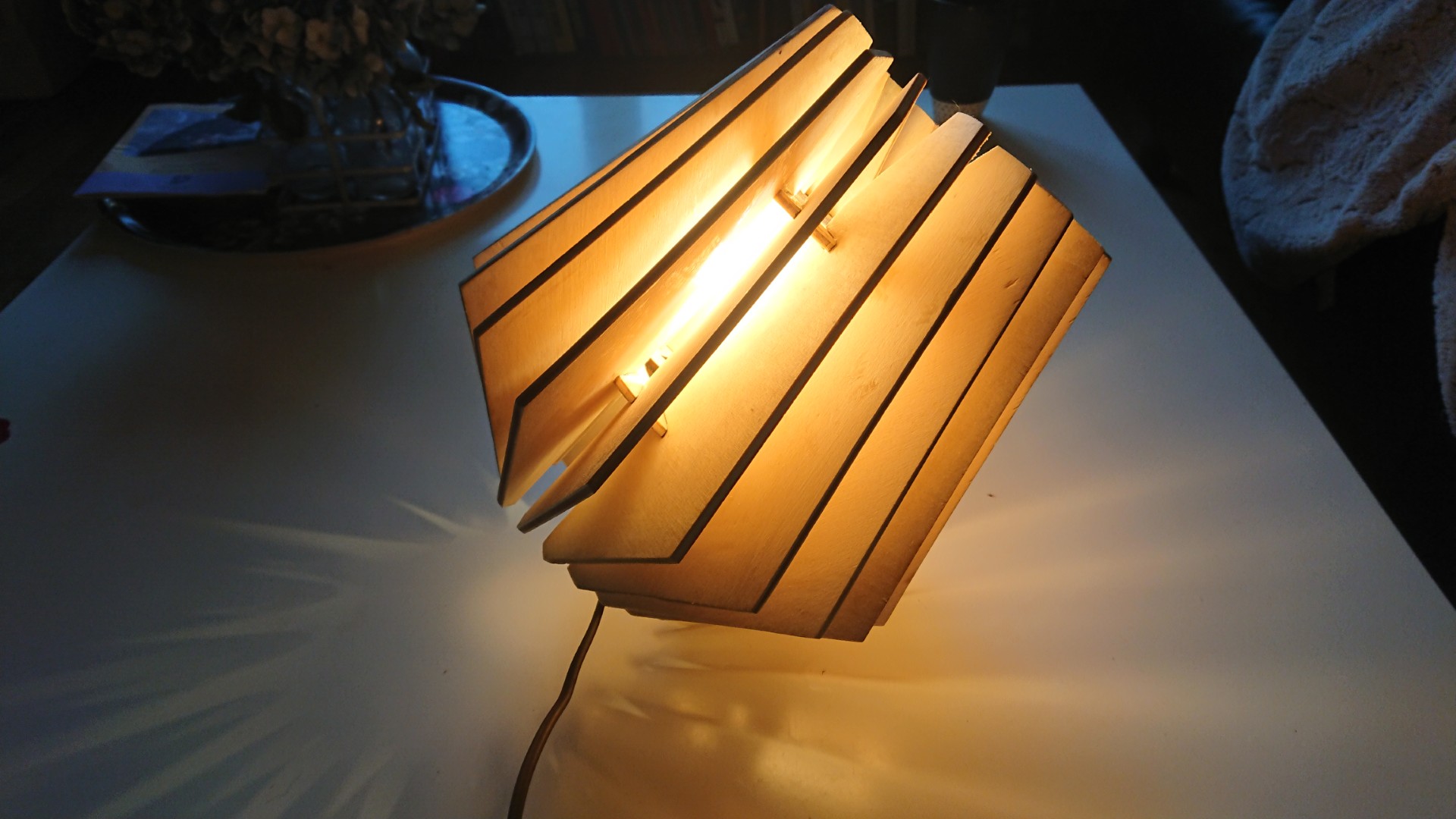 Lampe baladeuse découpée à la laser